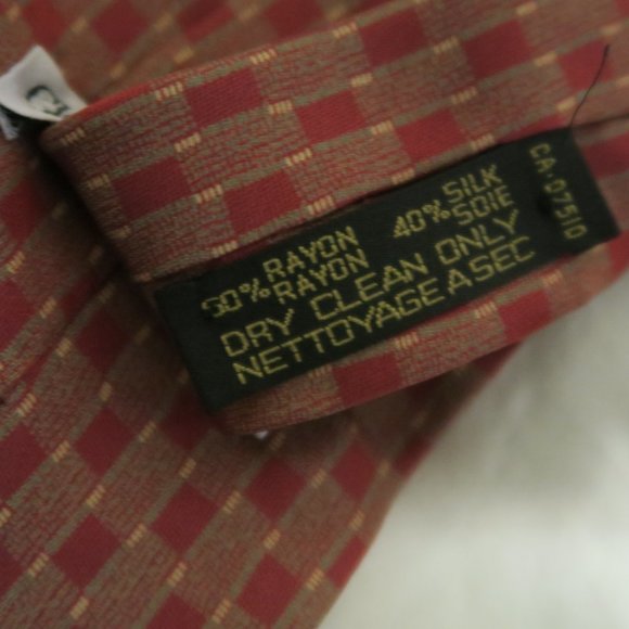 VTG Giorgio Armani Cravatte Diamond Silk Rayon Tie - Picture 7 of 7